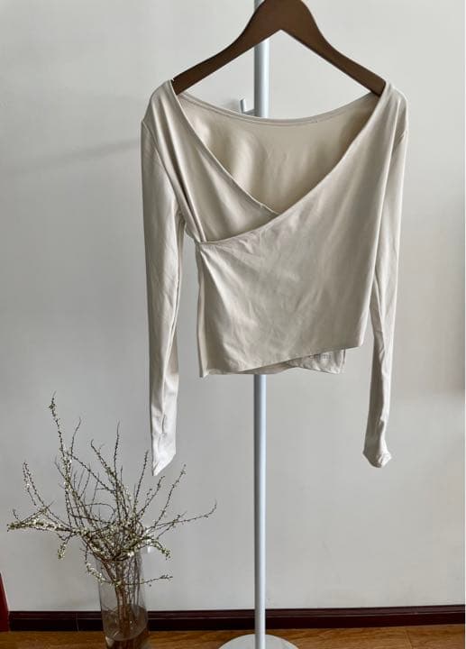 【エミヨガ新品2点セット❗️】サスティナレッチプルオーバー&グラデーションレギンス