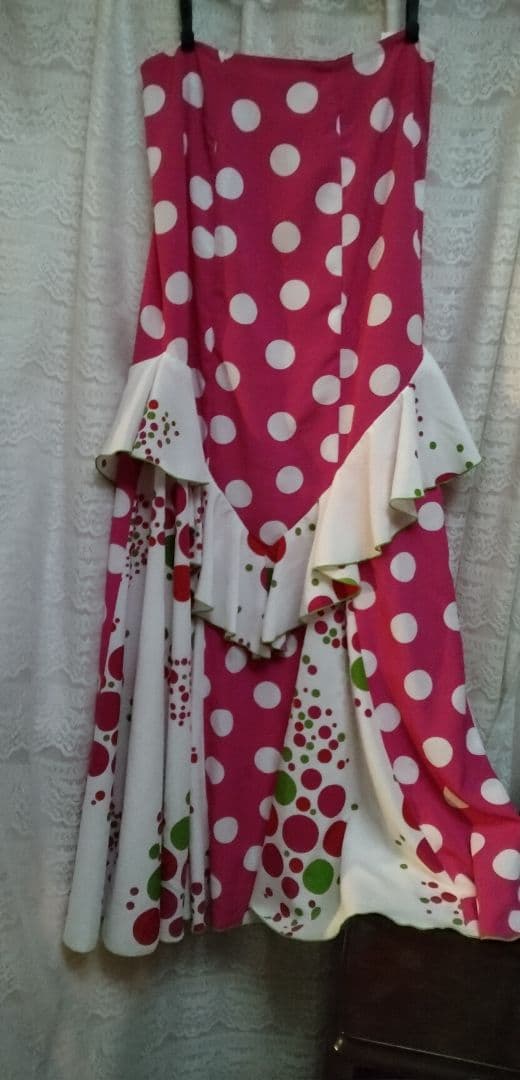 ｔイベリアエルモサ　鮮やかなピンクに白＆ランダム水玉のマチとフリルで豪華！