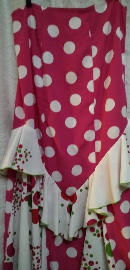 ｔイベリアエルモサ　鮮やかなピンクに白＆ランダム水玉のマチとフリルで豪華！