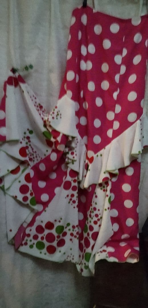 ｔイベリアエルモサ　鮮やかなピンクに白＆ランダム水玉のマチとフリルで豪華！