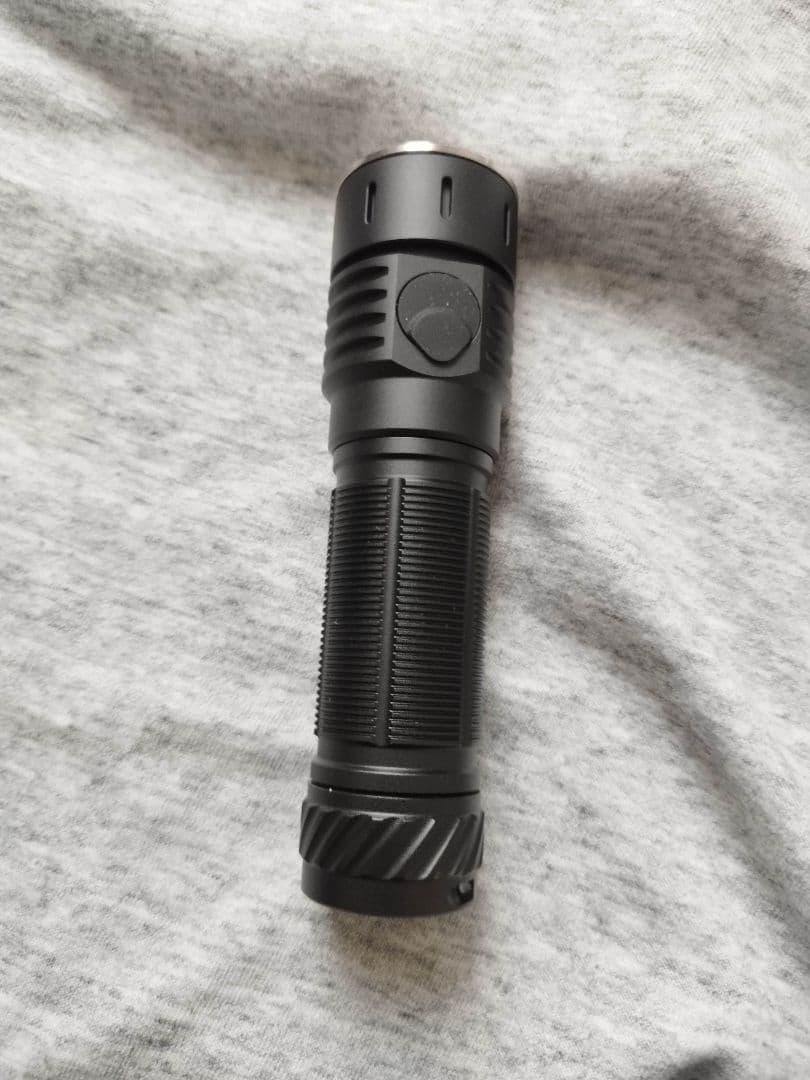 Convoy ブラック 懐中電灯　21700