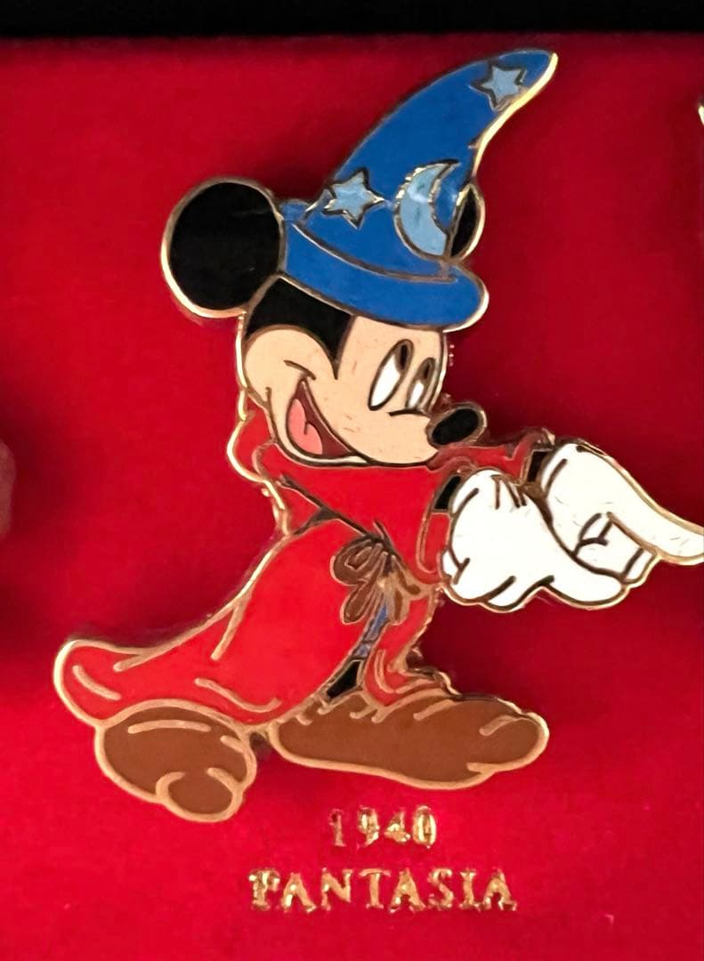 世界400限定 ミッキーマウス 歴代ピン6点 2005 ケース付