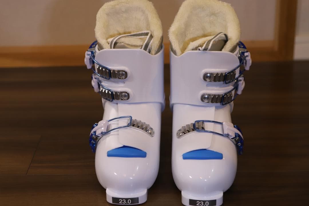 未使用★GEN FACTORY キッズスキーブーツ 23㎝