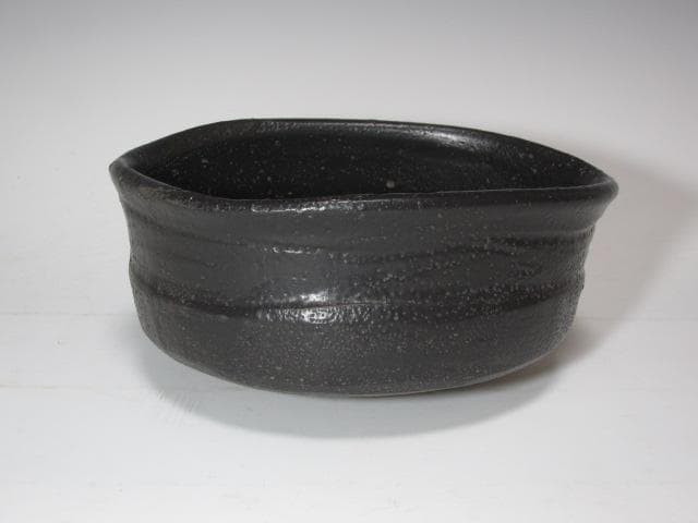 ☆　江戸初期　黒織部沓茶碗　二重箱　12代加藤景秋極めがございます☆y177