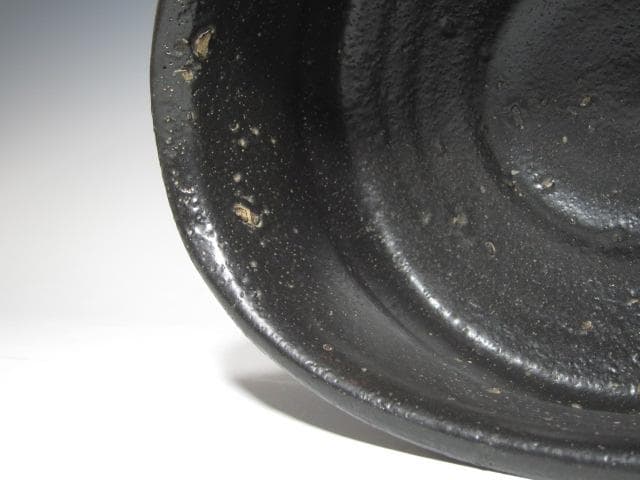 ☆　江戸初期　黒織部沓茶碗　二重箱　12代加藤景秋極めがございます☆y177