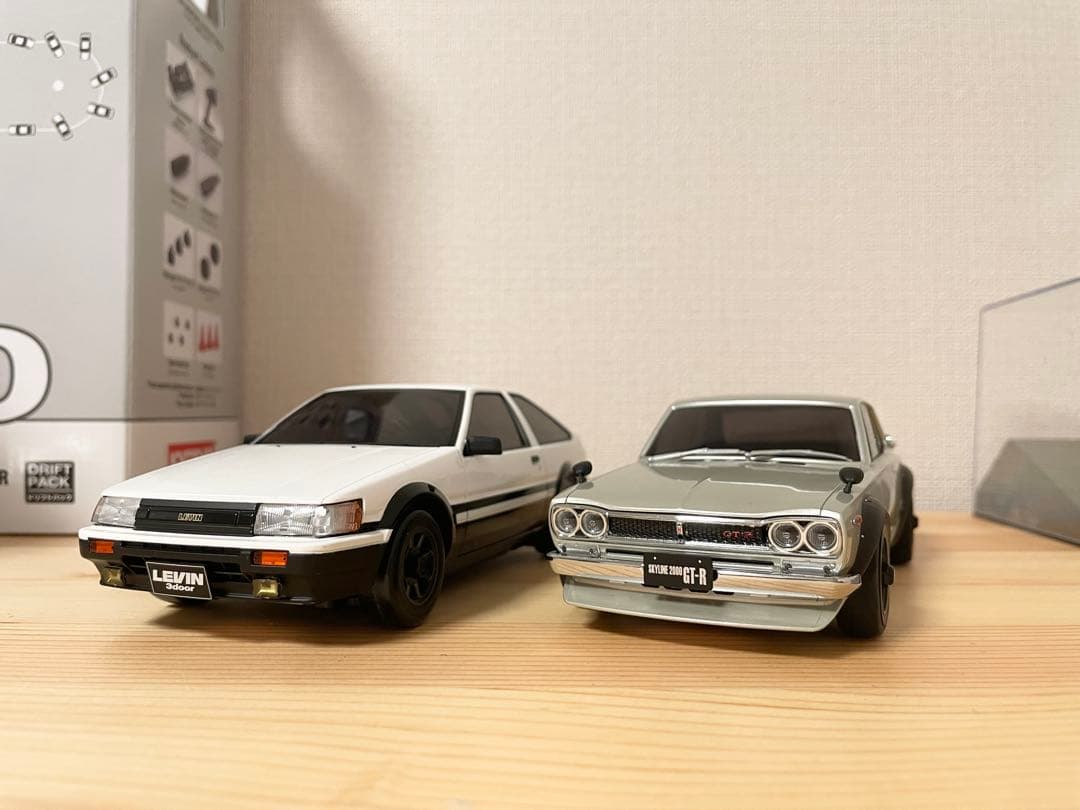 京商 ミニッツAWD カローラレビンとスカイラインGT-Rボディ等