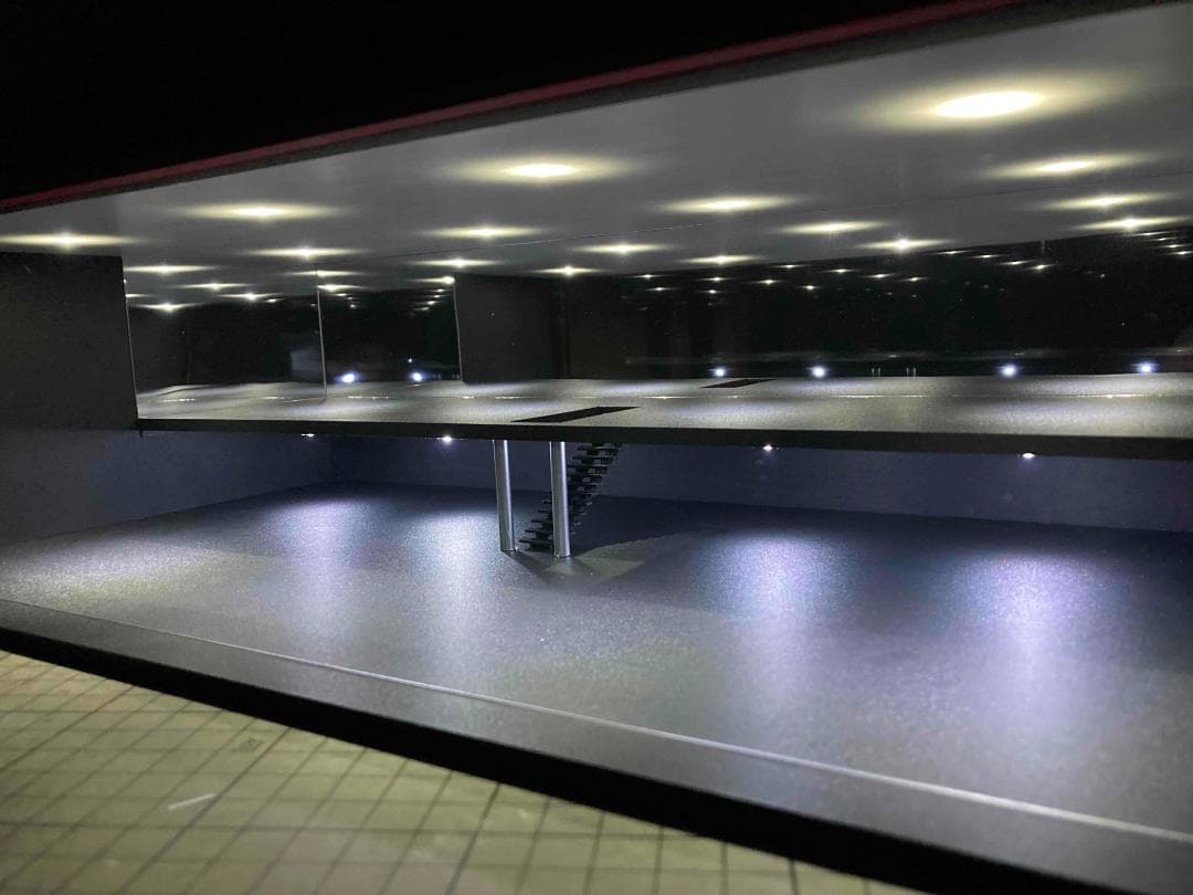 DAIジオラマ：1/64 ショールームⅣ（階段・1階照明付）W450サイズ