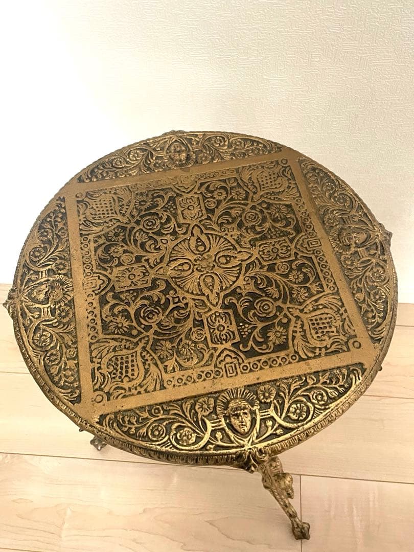 ロココ様式 アンティーク サイドテーブル 花台/ランプ台/飾台 イタリア 丸台