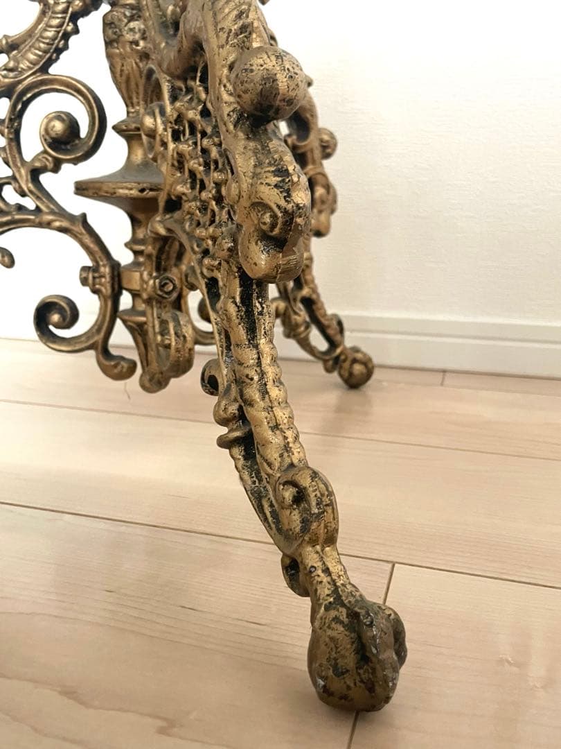 ロココ様式 アンティーク サイドテーブル 花台/ランプ台/飾台 イタリア 丸台