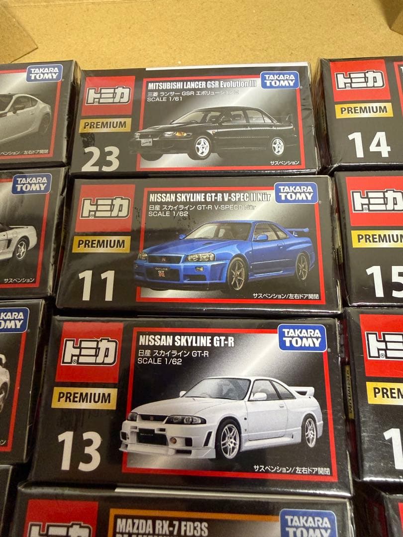 トミカプレミアム　まとめ売り　12台