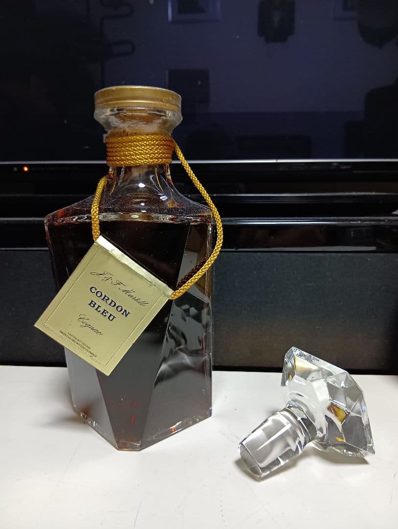 ジャッキー　様売約済　マーテル　コルドンブルー　バカラ　クリスタル　替栓付