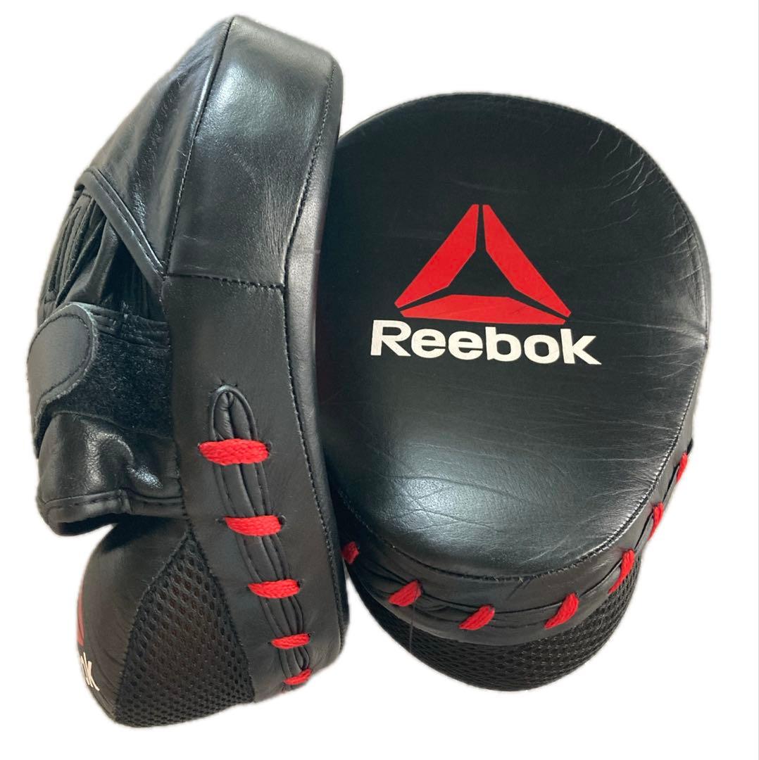 Reebok パンチングミット 黒/赤