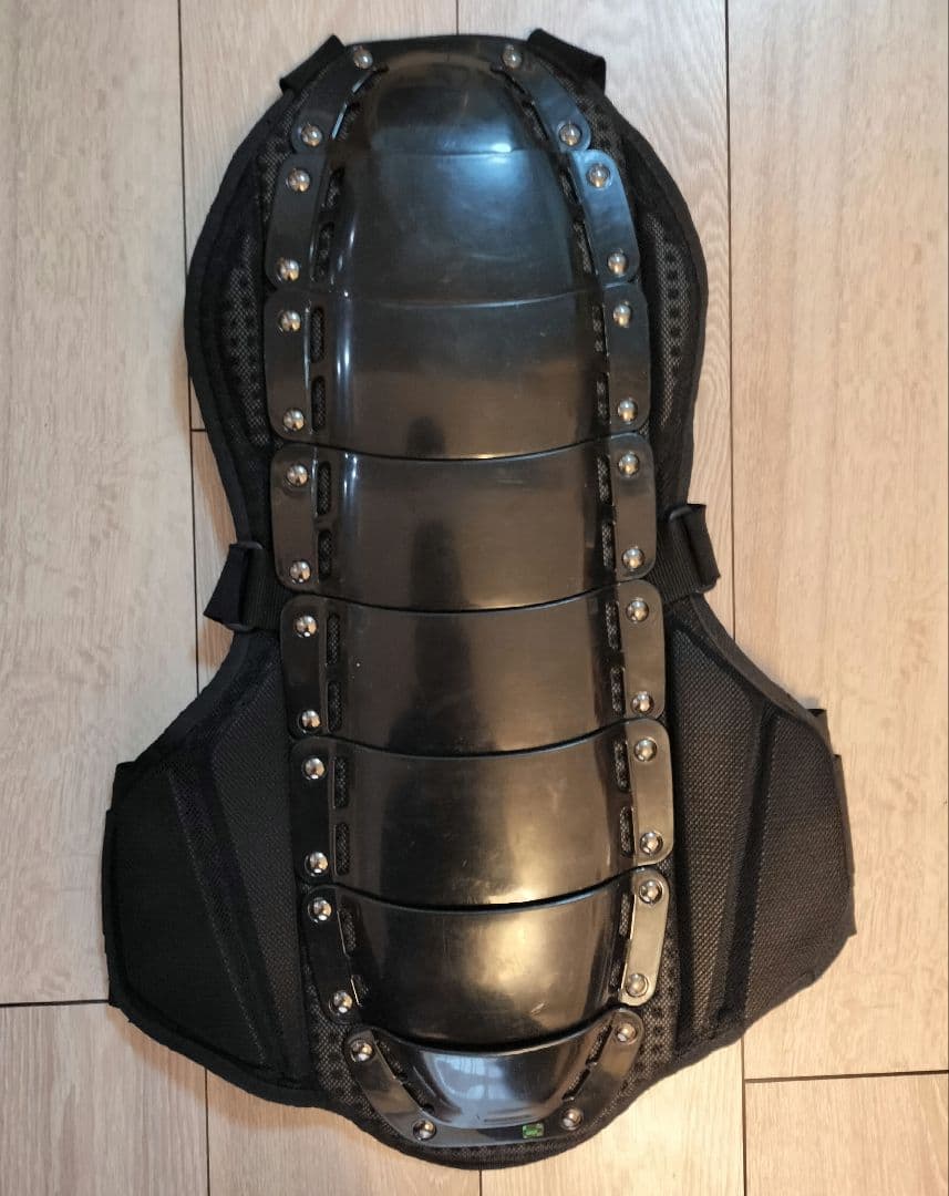 ヨネックス プロテクター付きジャケット　脊椎保護　 L ブラック　スノボ　バイク