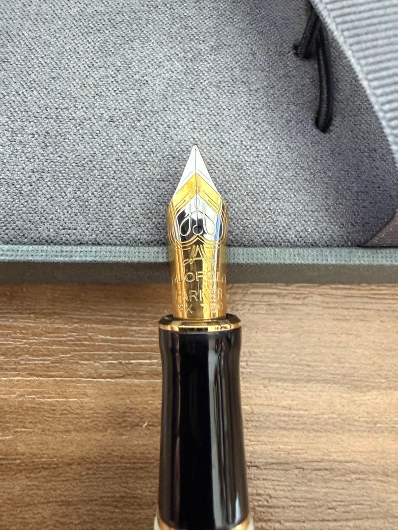 Parker 万年筆 アイボリー・黒