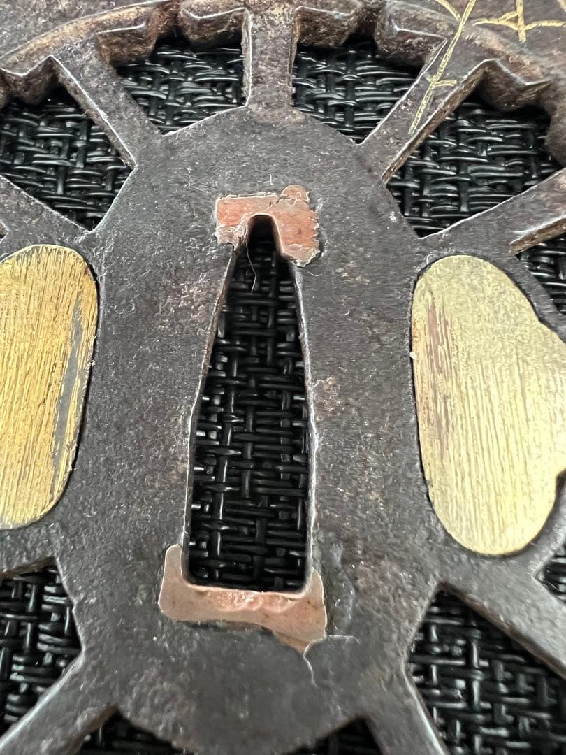 刀鍔 無名肥後 楽寿 透かし鍔 責金 年代物 桐箱付き(鍔布団有) アンティーク