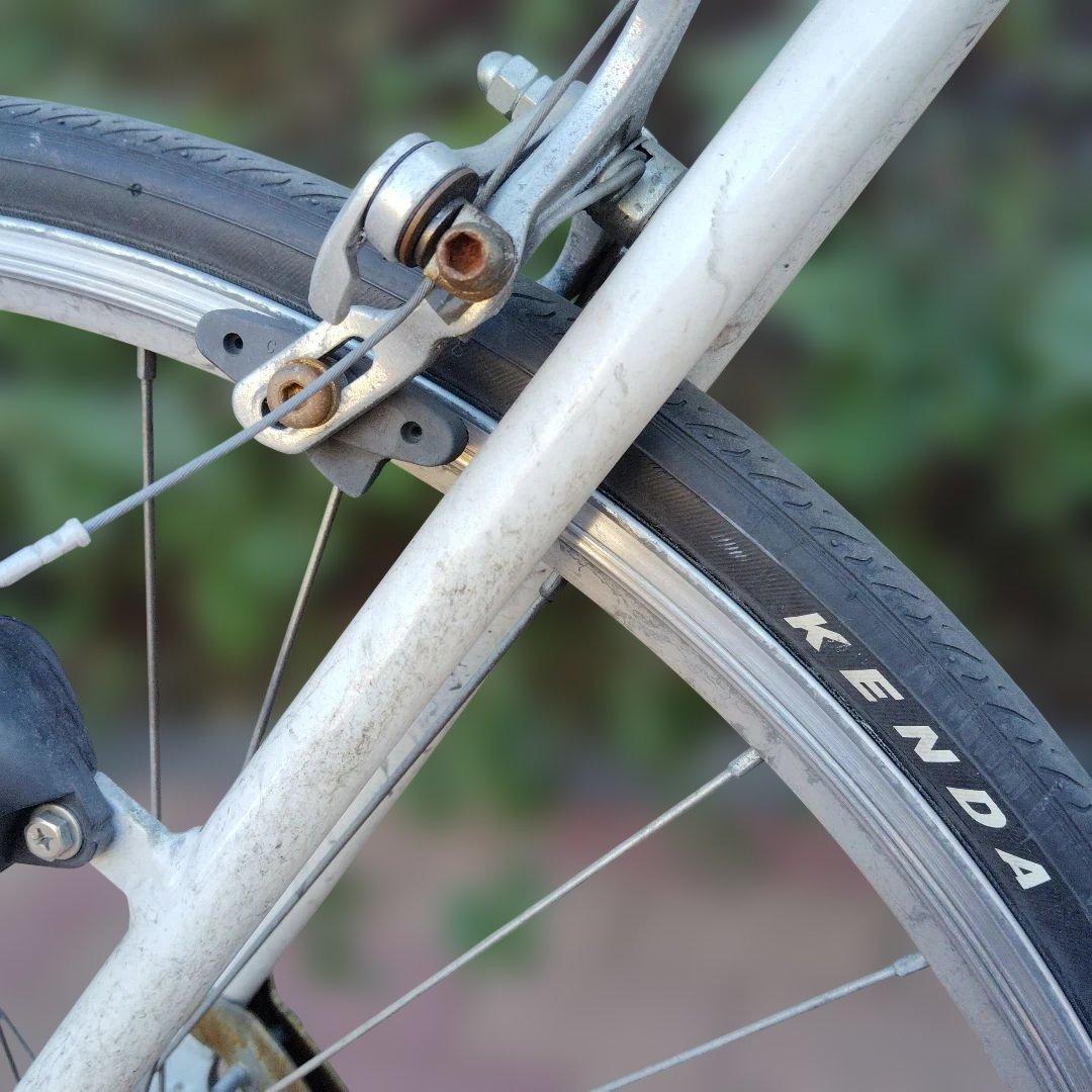 Sfieda 700C 7段変速付きのクロスバイク