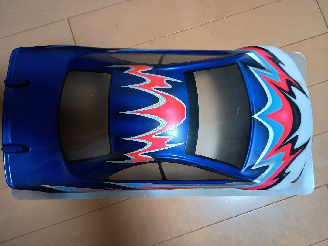 新品 RCカー ボディシェル フレイムパターン 塗装済み