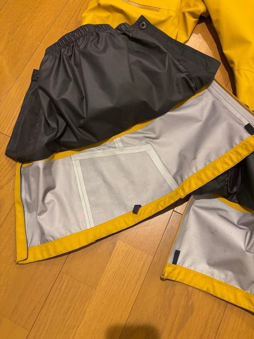 期間限定　 マウンテンハードウェア　スノーウェアセット M