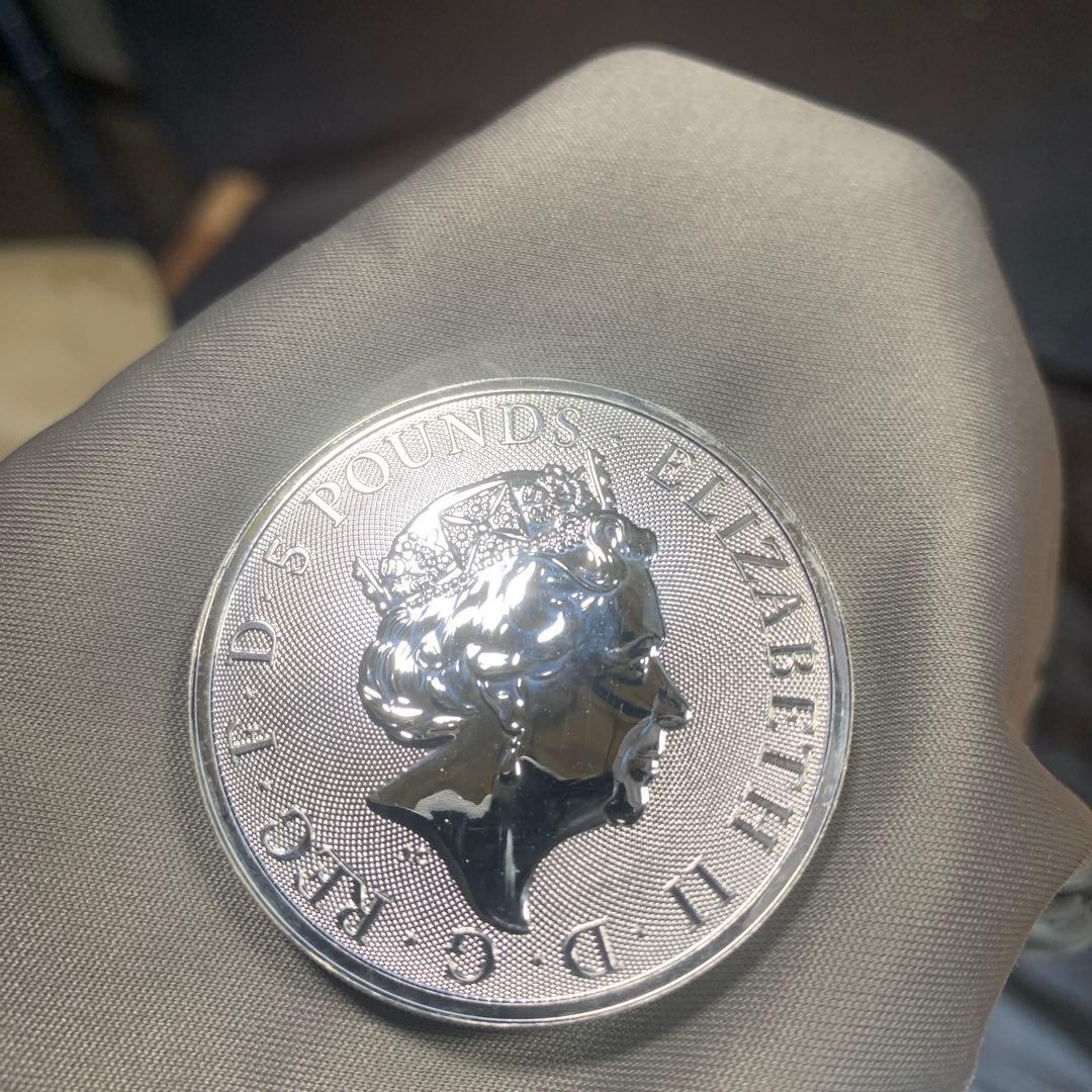 D4 純銀貨 2オンス クイーンズビースト　2020 ホワイトライオン