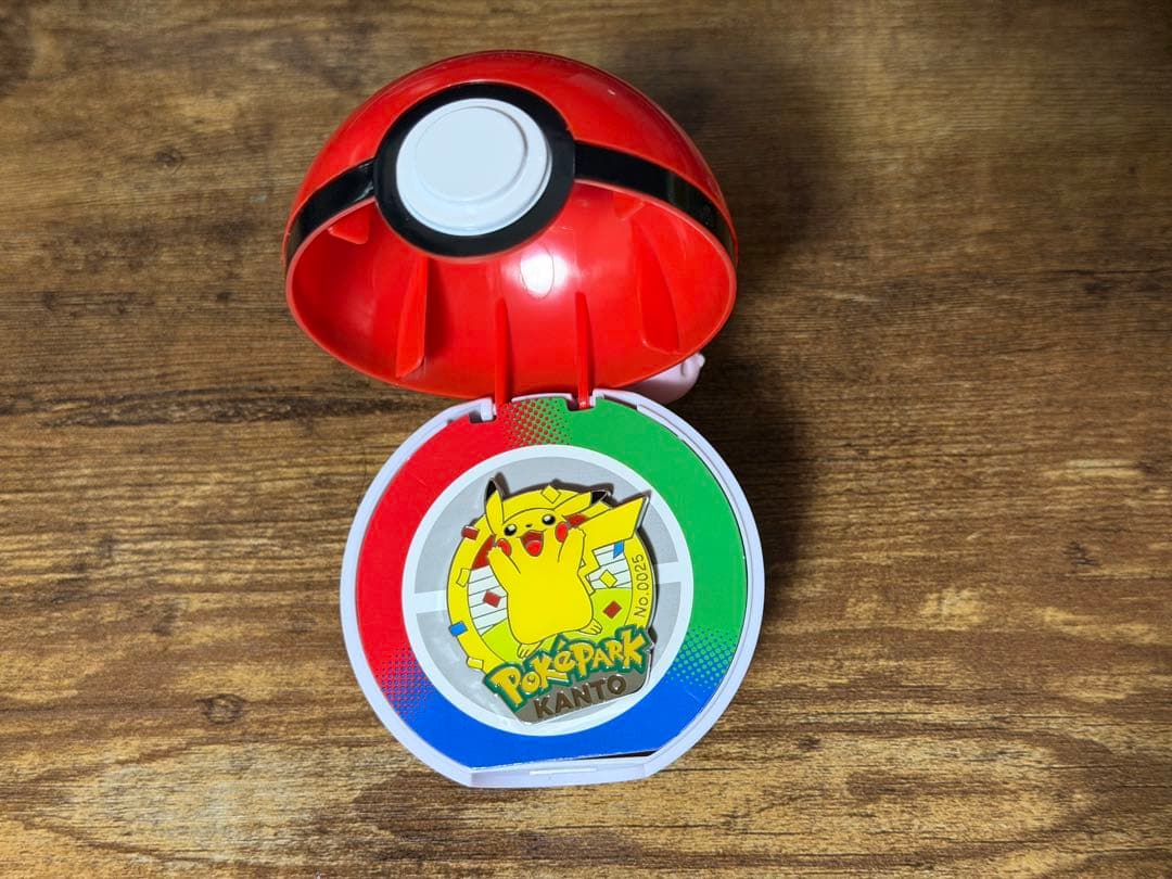ポケパーク カントー 0025 ピカチュウ　ピンズ ポケモン バッジ