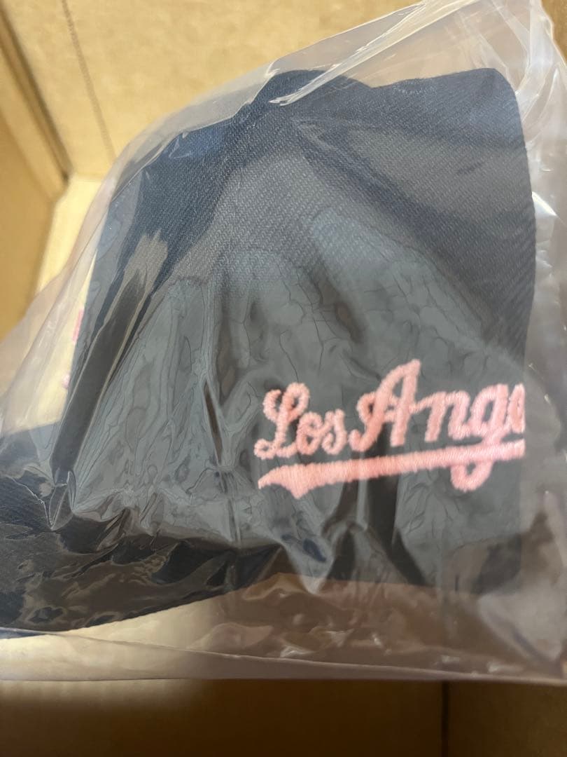 BLACK PINK LISA 着 ロサンゼルス ドジャース コラボ キャップ