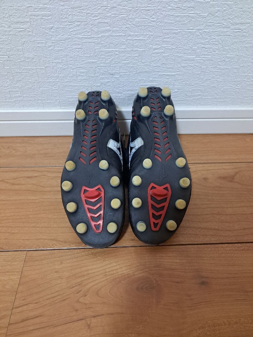 Mizuno サッカーシューズ 黒/赤24.0