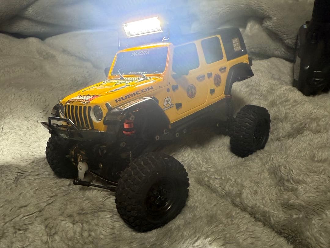 4×4魔改造1/28スケール　RCカー　ジャンク品扱い　ラジコン　4WD