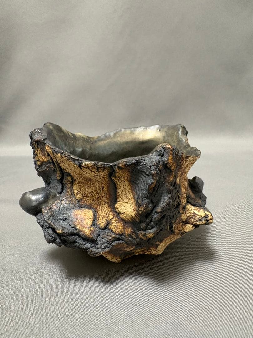 平松龍馬　亀裂文燻銀彩ぐい呑