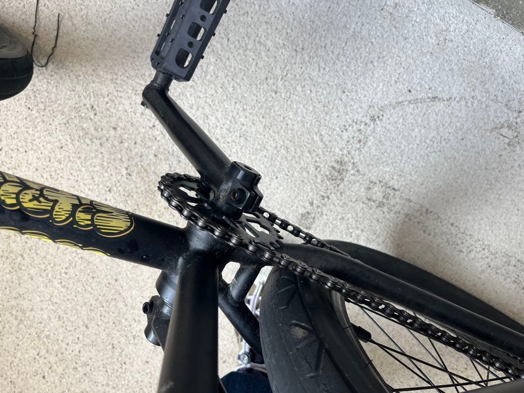 BMXバイク ブラック迷彩サドル