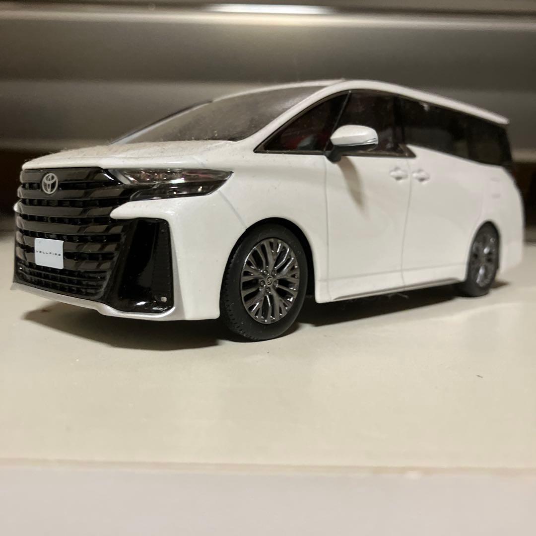 トヨタ ヴェルファイア40系　 ホワイト ミニカー