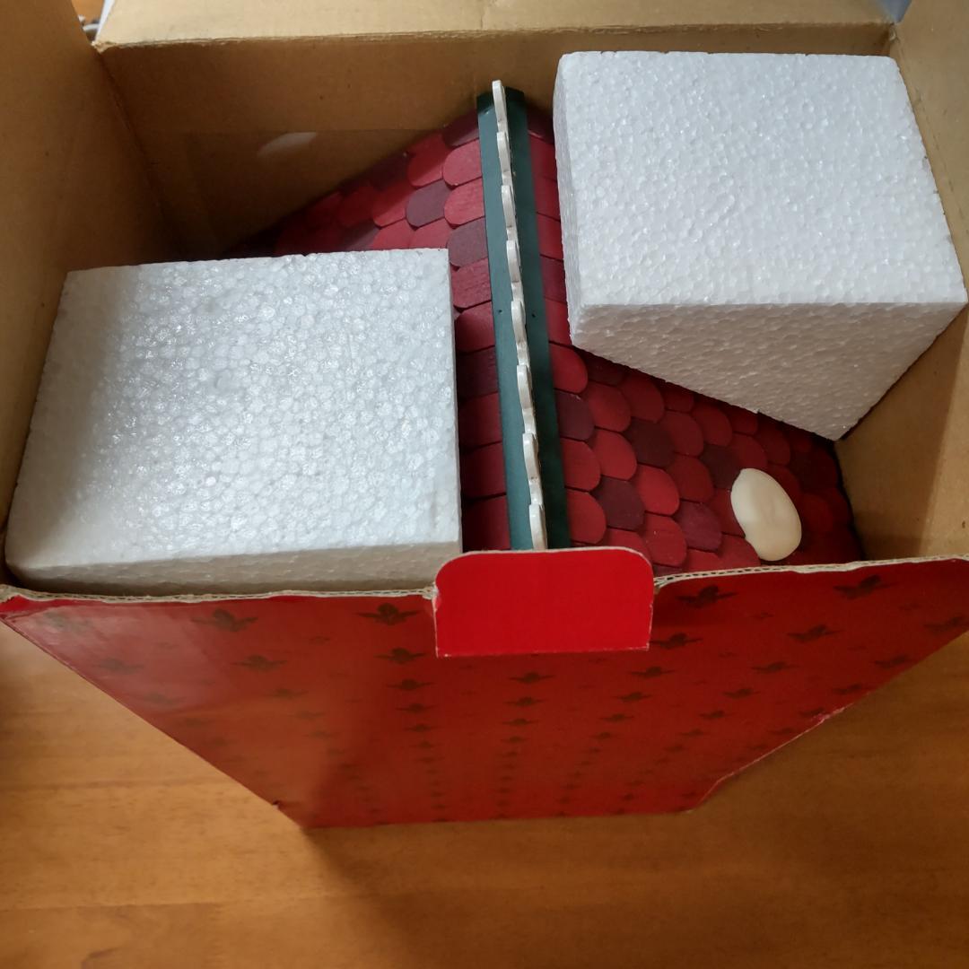 ハウス型オルゴール　新品訳アリ　ドールハウス　ミニチュア　クリスマス　ジオラマ