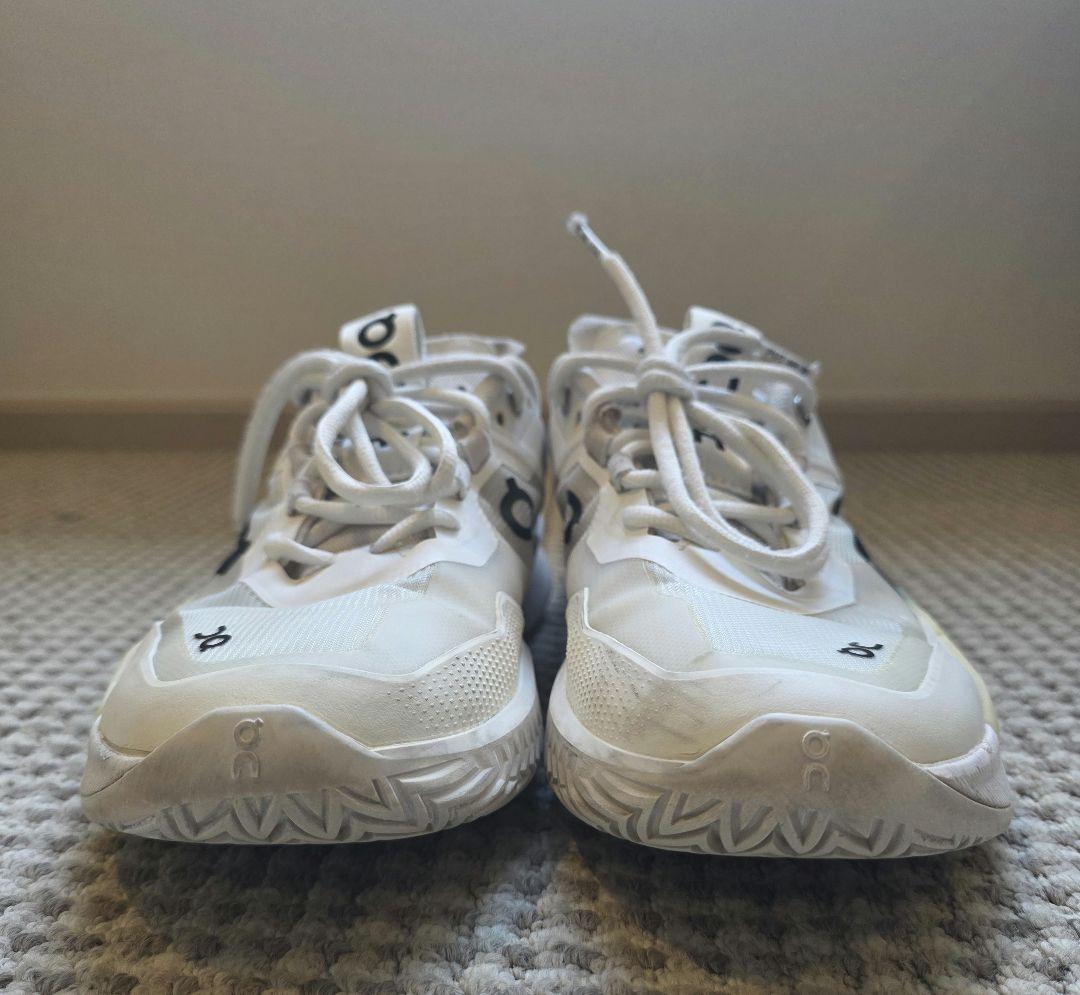 On テニスシューズ　THE ROGER Pro 2　 27㎝