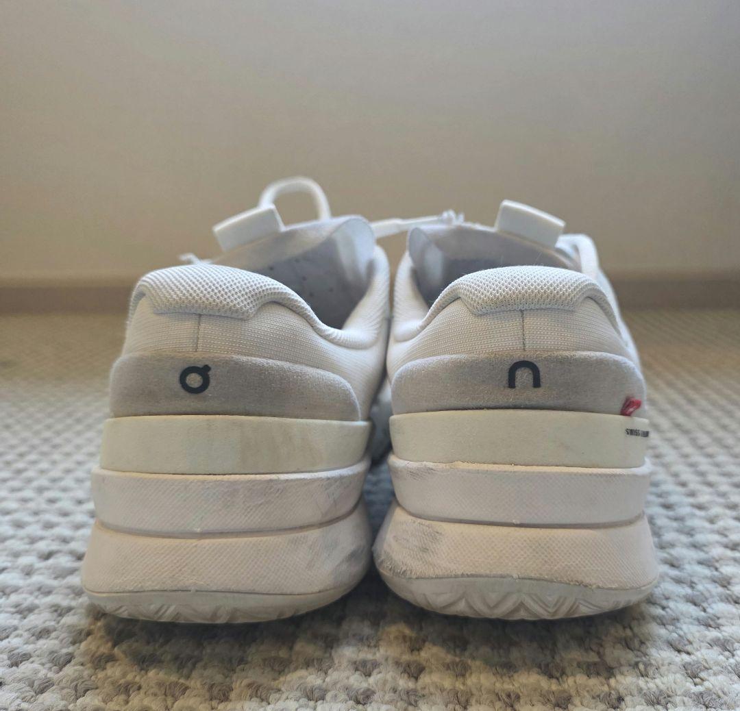 On テニスシューズ　THE ROGER Pro 2　 27㎝