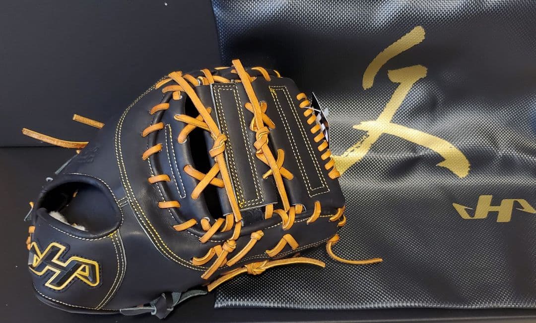 日本製新品◆ハタケヤマ硬式「久」希少モデル◆最上級『極』和牛革 8万円ミット