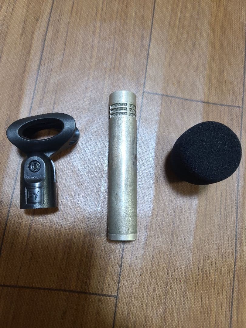 NEUMANN KM84i ビンテージコンデンサーマイク ケース付き
