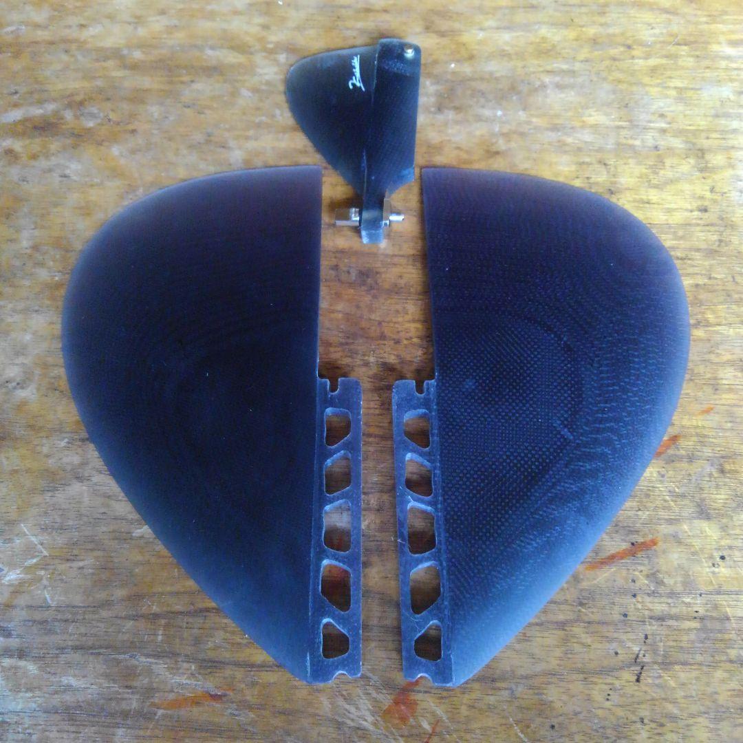 新品・ボロンファイバー製・ビッグハーフムーンキール&ミニセンター・setフィン！