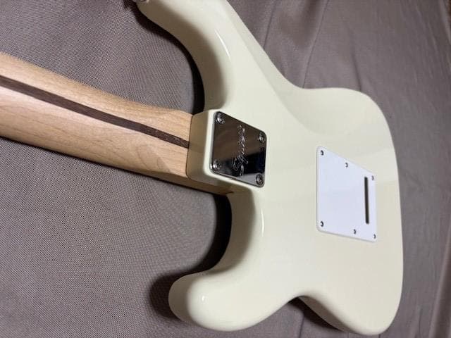 SQUIER AFFINITY ストラトキャスターモデル　ホワイト系 美品