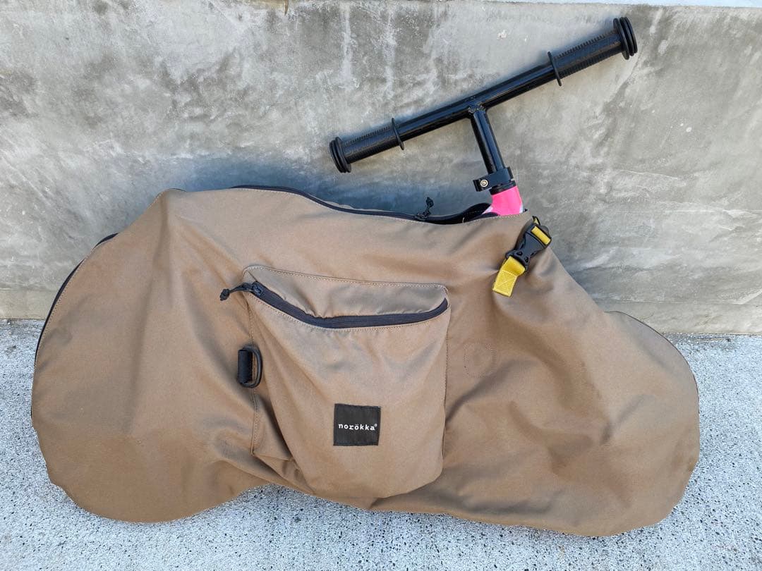 ストライダーと専用バッグ