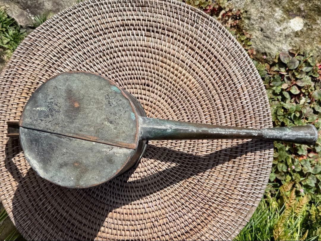 アンティークじょうろ 中型 金属製　職人さん手仕事