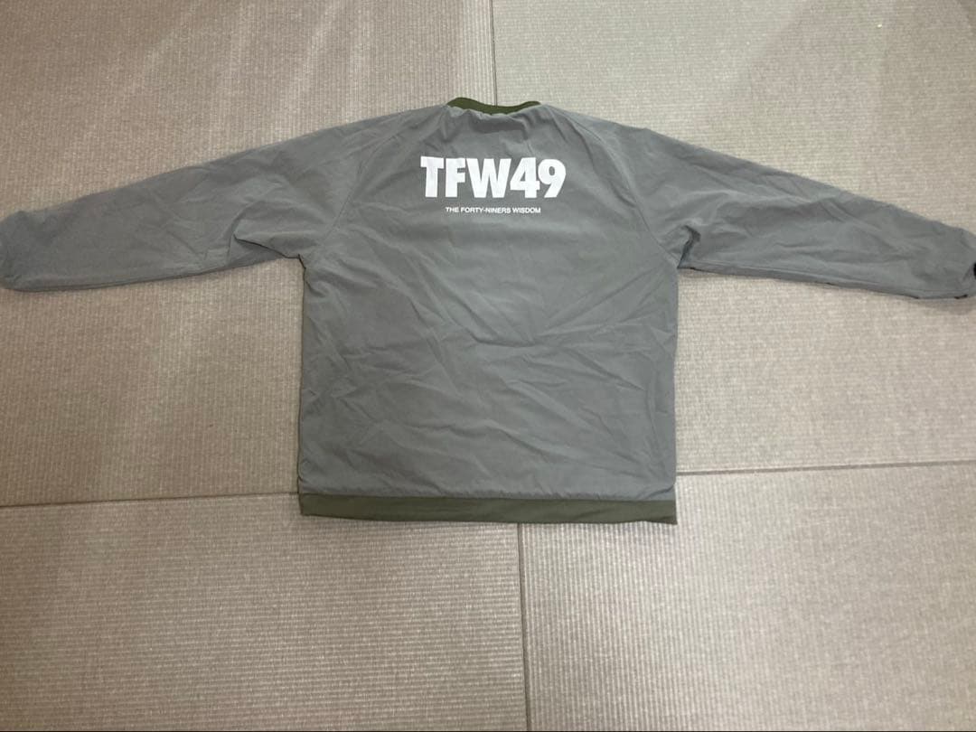 TFW49 スニードウインドブレーカーリバーシブル