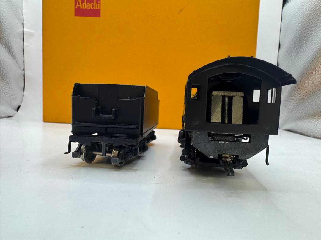 Adachi JNR D51 半流 No.1002 蒸気機関車 HOゲージ