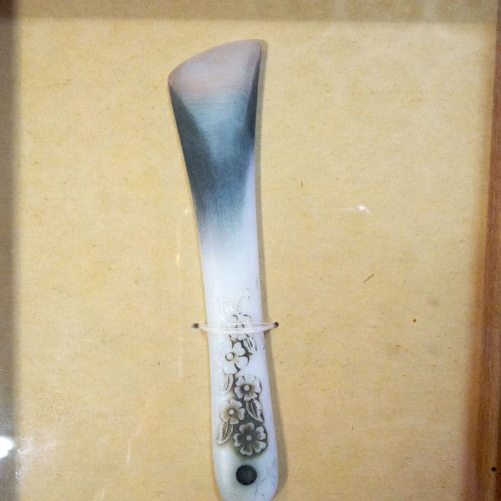 田中一村 (1908~1977) が奄美大島の 紬工場で使用していた手染め用ヘラ