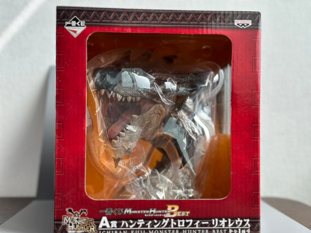 リオレウス希少種　ハンティングトロフィー　未開封品