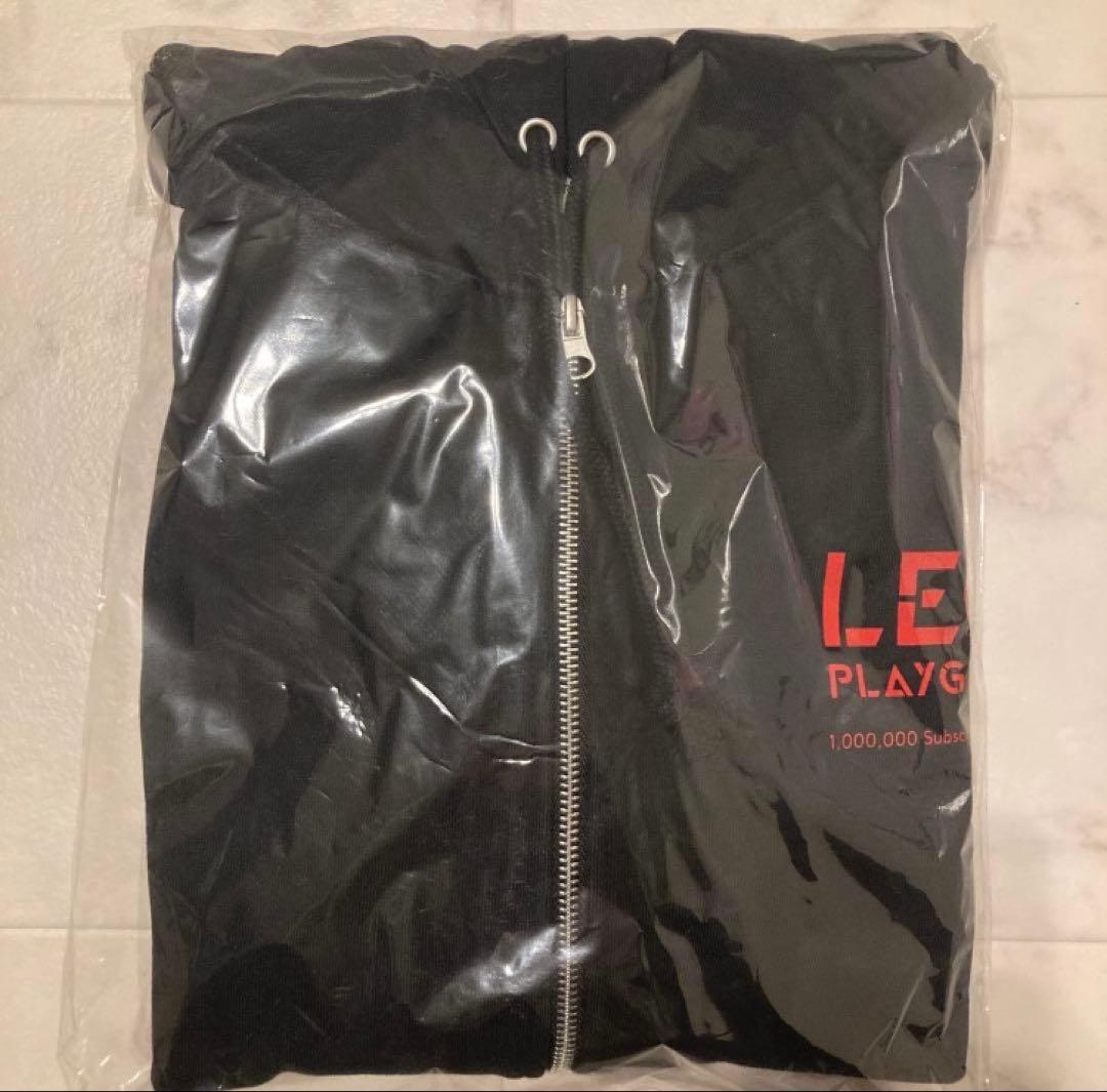 山田涼介　LEO 100万人記念グッズ　LEOサイズ ジップパーカー