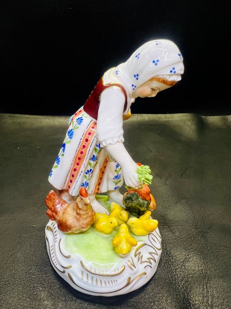 農婦 鶏 陶器 フィギュリン