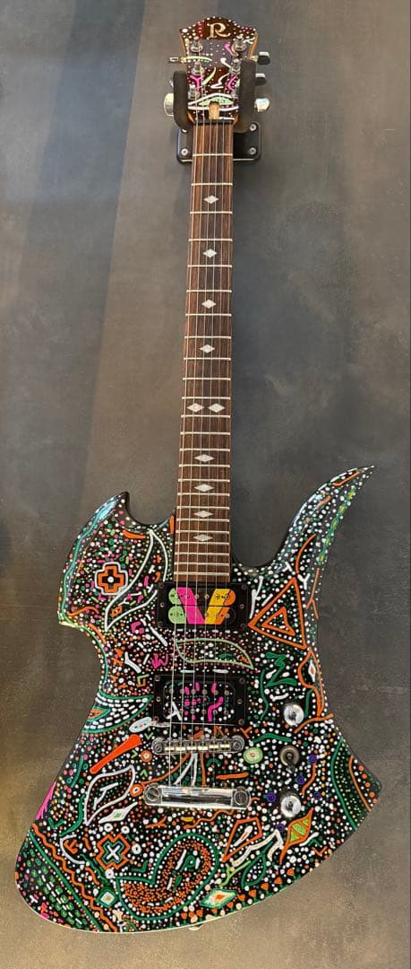 hide アメーバペイズリー　B.C.RICH モッキンバードベース