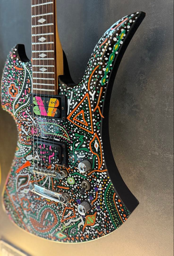 hide アメーバペイズリー　B.C.RICH モッキンバードベース