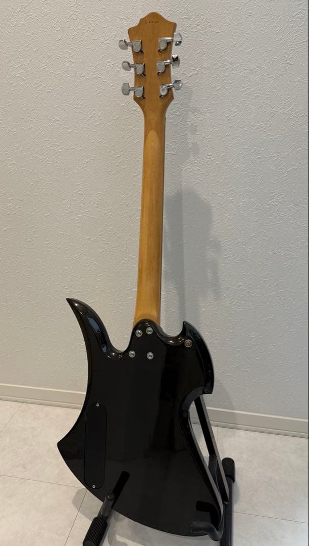 hide アメーバペイズリー　B.C.RICH モッキンバードベース