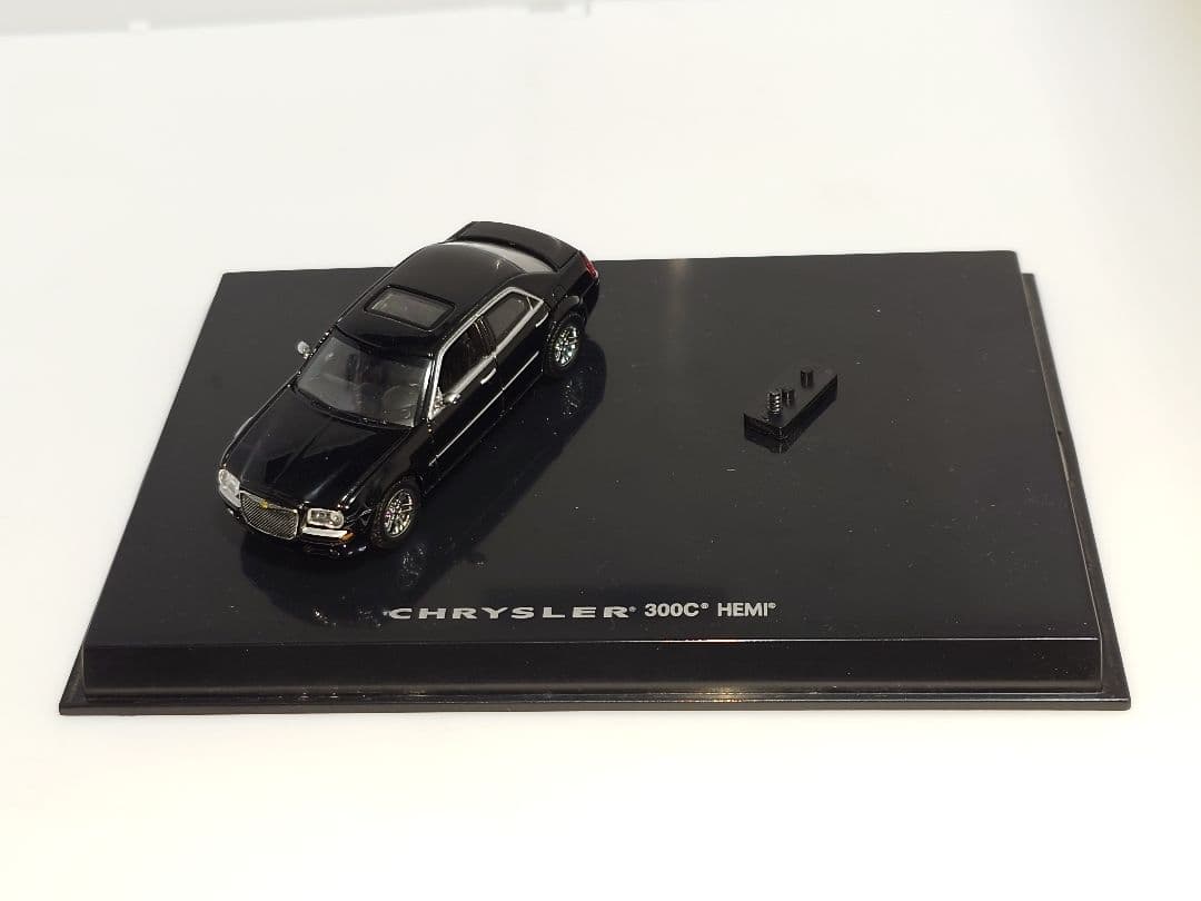 ノレブ クライスラー 300C 1/64 ミニカー ブラック