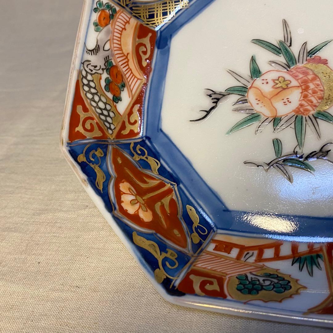 伊万里　古伊万里　八角皿　色絵　金襴手　花の図